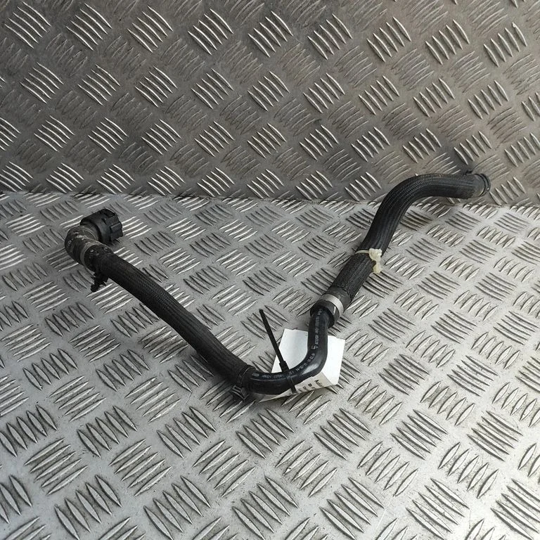 Engine coolant pipe/hose J9D38D140AD