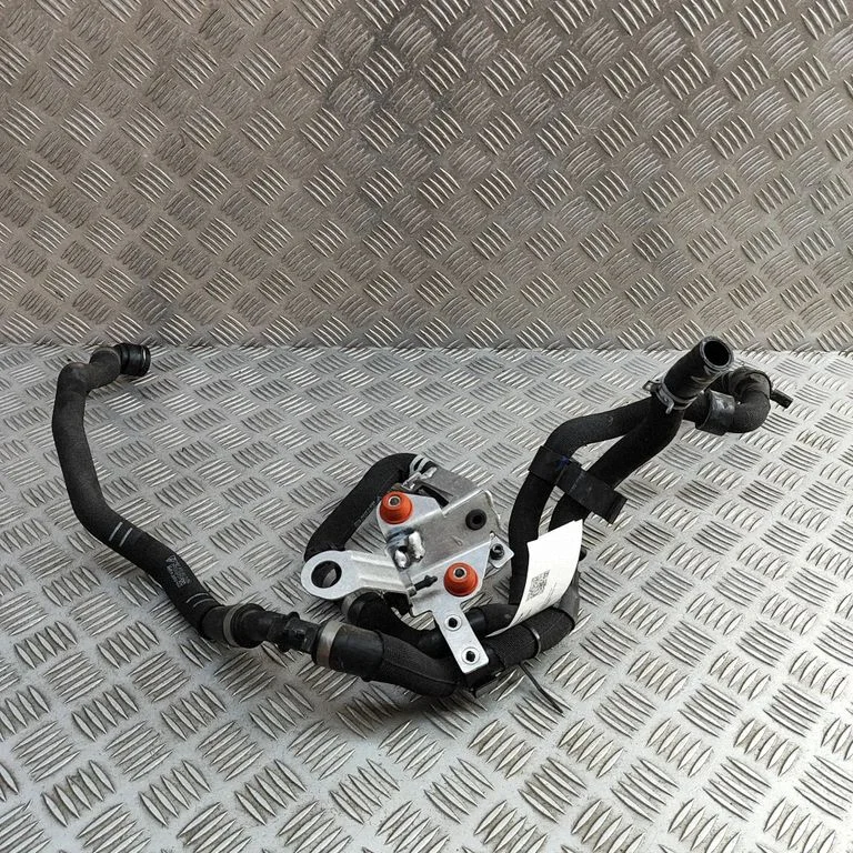 Przewody układu chłodzenia silnika – Audi E-tron GT (2021-)