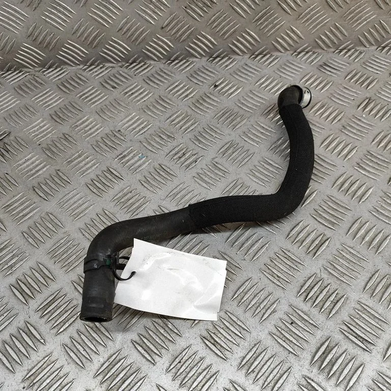 Przewody układu chłodzenia silnika A2075010982