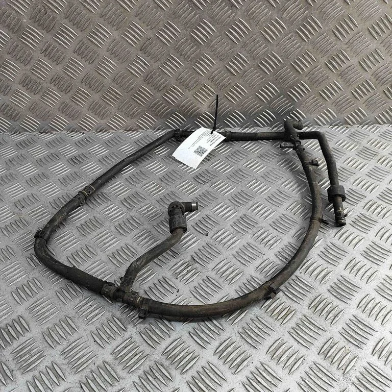 Motora dzesēšanas caurule (-es)/šļūtene (-es) 2H6122447B