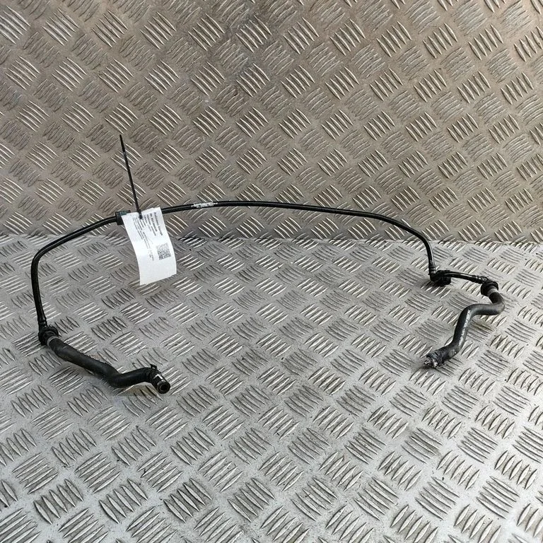 Przewody układu chłodzenia silnika A2535010901