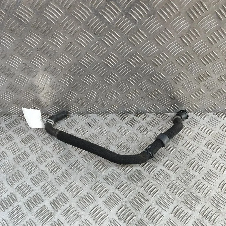 Motora dzesēšanas caurule (-es)/šļūtene (-es) 32252970