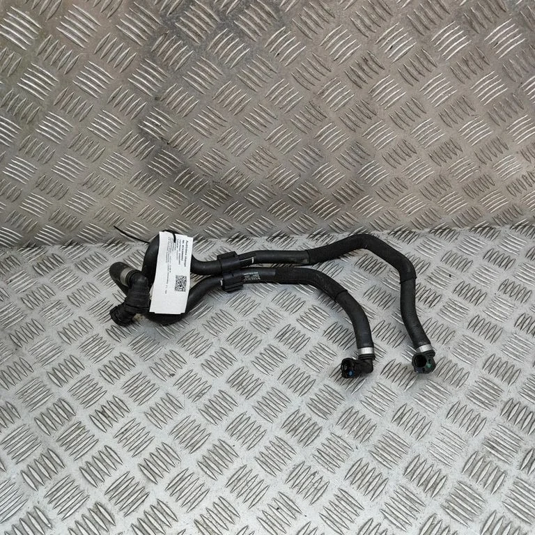 Motora dzesēšanas caurule (-es)/šļūtene (-es) 32339786