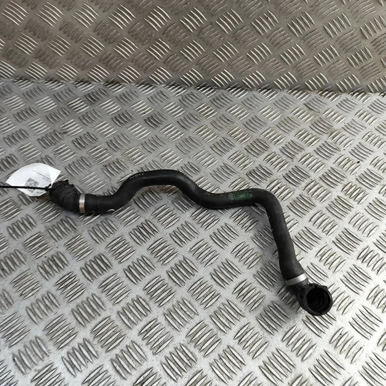 Engine coolant pipe/hose 8654852