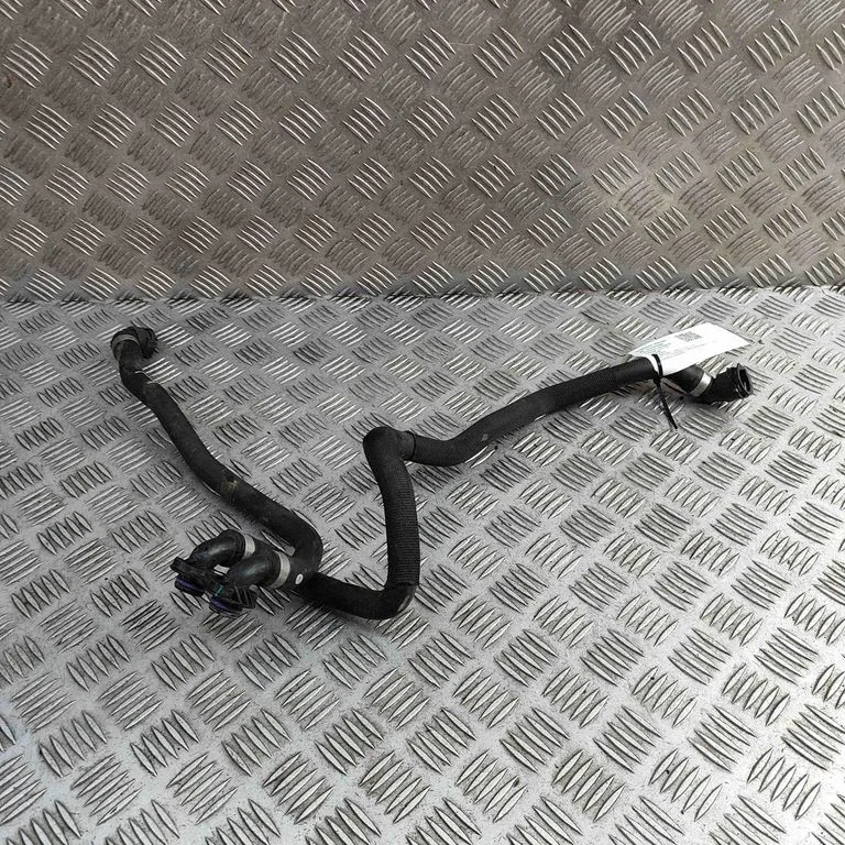 Engine coolant pipe/hose 8654871