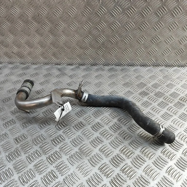Engine coolant pipe/hose