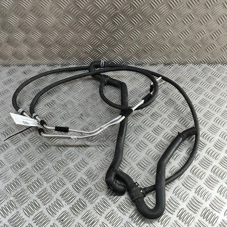 Engine coolant pipe/hose A2218304096