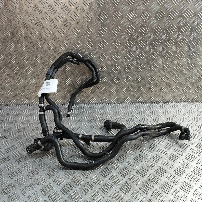 Motora dzesēšanas caurule (-es)/šļūtene (-es) 32325211