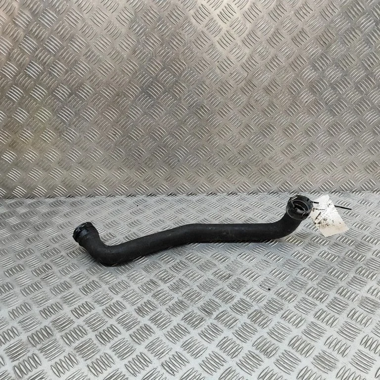 Engine coolant pipe/hose A9075010900