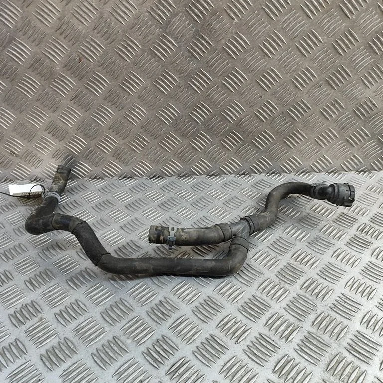 Engine coolant pipe/hose 2Q0122073H