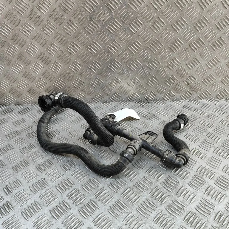 Motora dzesēšanas caurule (-es)/šļūtene (-es) 9842163380