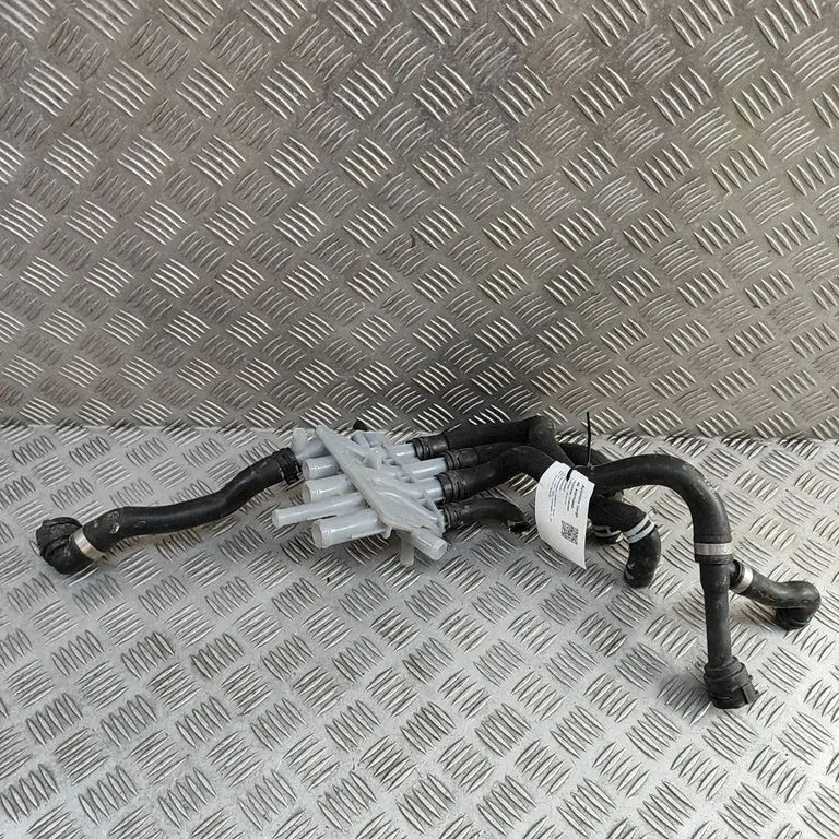 Motora dzesēšanas caurule (-es)/šļūtene (-es) – Porsche Taycan 9J1 (2019-)