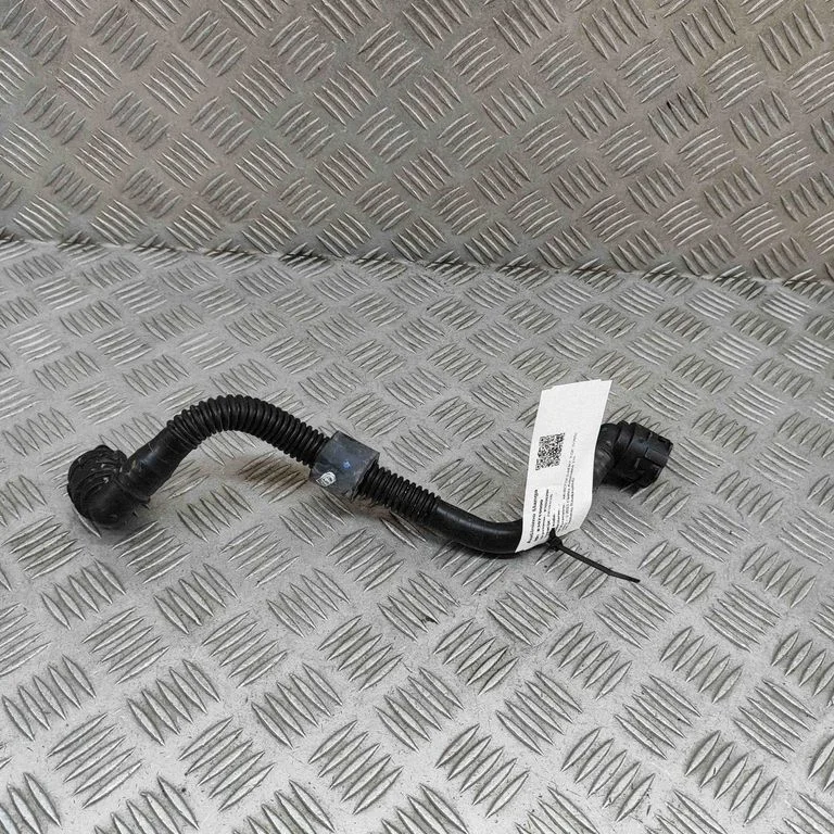 Motora dzesēšanas caurule (-es)/šļūtene (-es) A2945015500