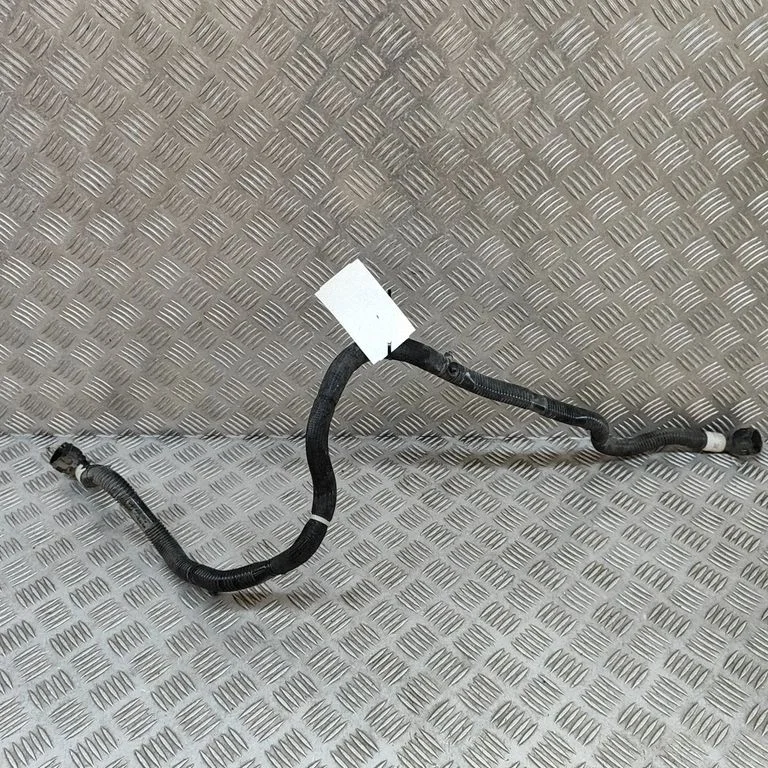 Engine coolant pipe/hose – Tesla Model Y (2020-)
