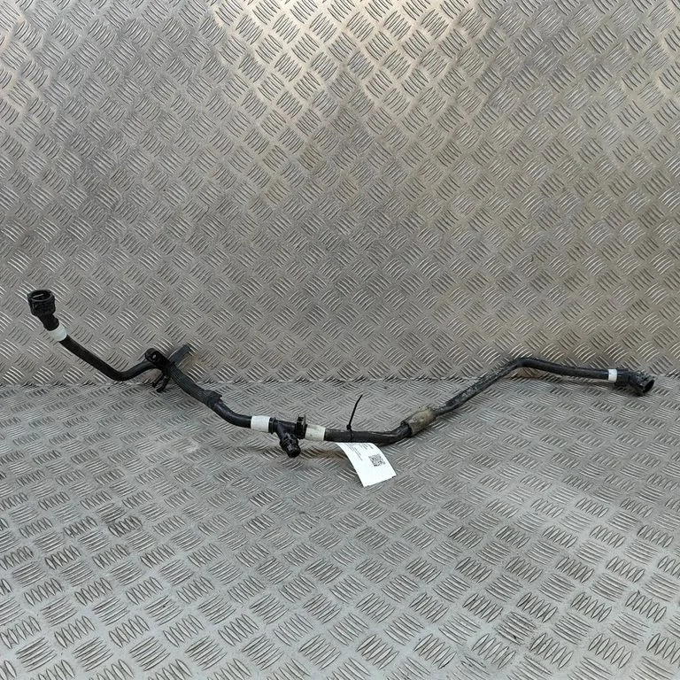 Mootori jahutusvedeliku toru / voolik 8475134