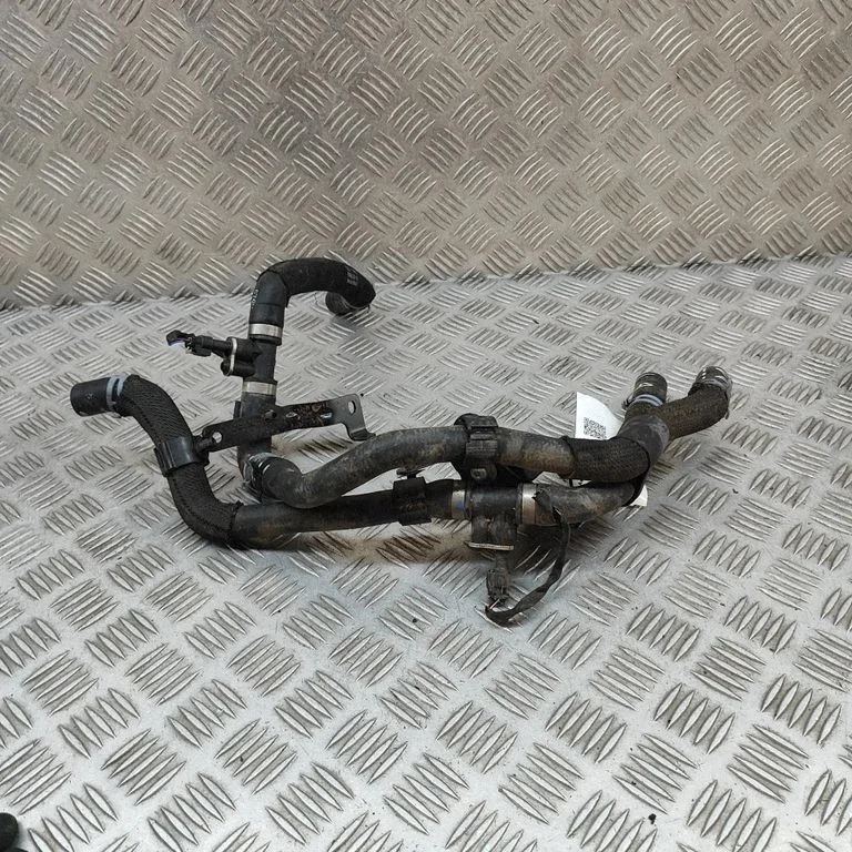 Mootori jahutusvedeliku toru / voolik 4KE121036E – Audi RS Q8 (2019-)