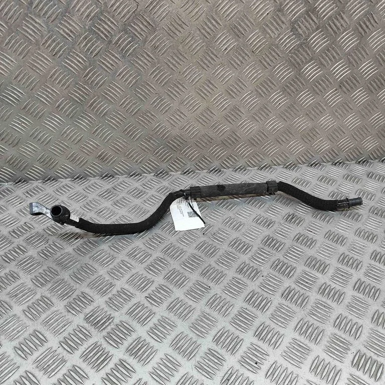 Mootori jahutusvedeliku toru / voolik 4KR819885B – Audi RS Q8 (2019-)