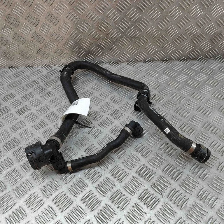 Motora dzesēšanas caurule (-es)/šļūtene (-es) 9845329