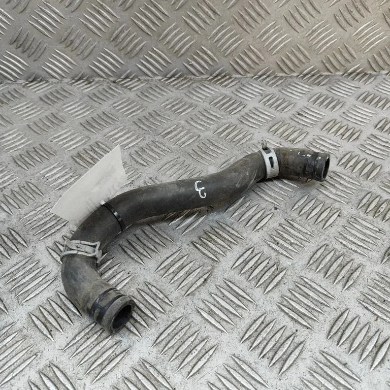Motora dzesēšanas caurule (-es)/šļūtene (-es) 215013NF0B