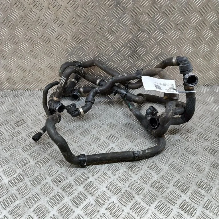 Motora dzesēšanas caurule (-es)/šļūtene (-es) A2435001200