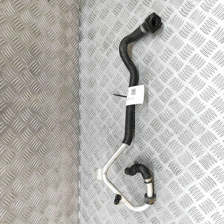 Engine coolant pipe/hose
