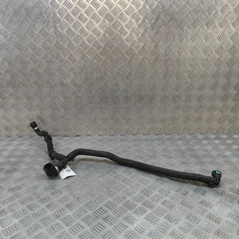 Przewody układu chłodzenia silnika HK838D059FD
