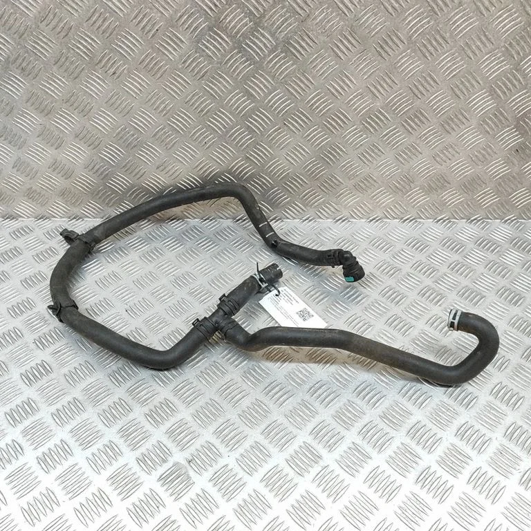 Engine coolant pipe/hose CPLA8063AD