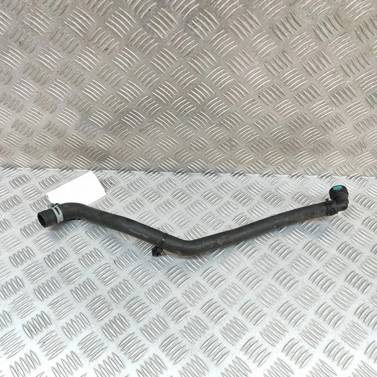 Engine coolant pipe/hose CPLA8260BE