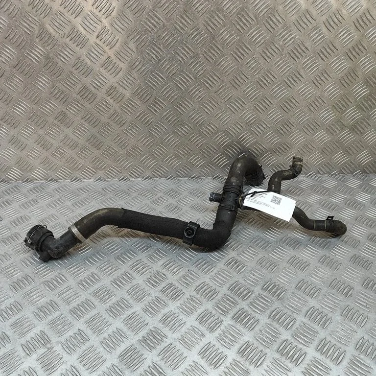 Motora dzesēšanas caurule (-es)/šļūtene (-es) 4K0122445H