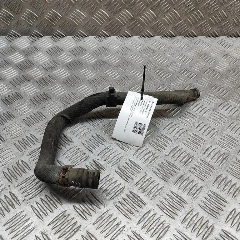 Mootori jahutusvedeliku toru / voolik 4M0819552B