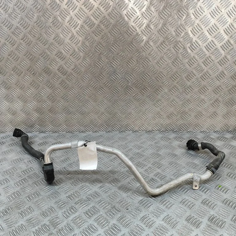 Motora dzesēšanas caurule (-es)/šļūtene (-es) 8K0819377H