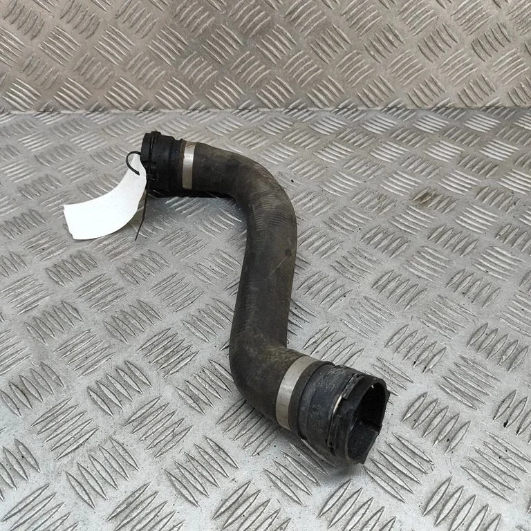 Engine coolant pipe/hose – BMW 1 Series F20 F21 (2011-2019)
