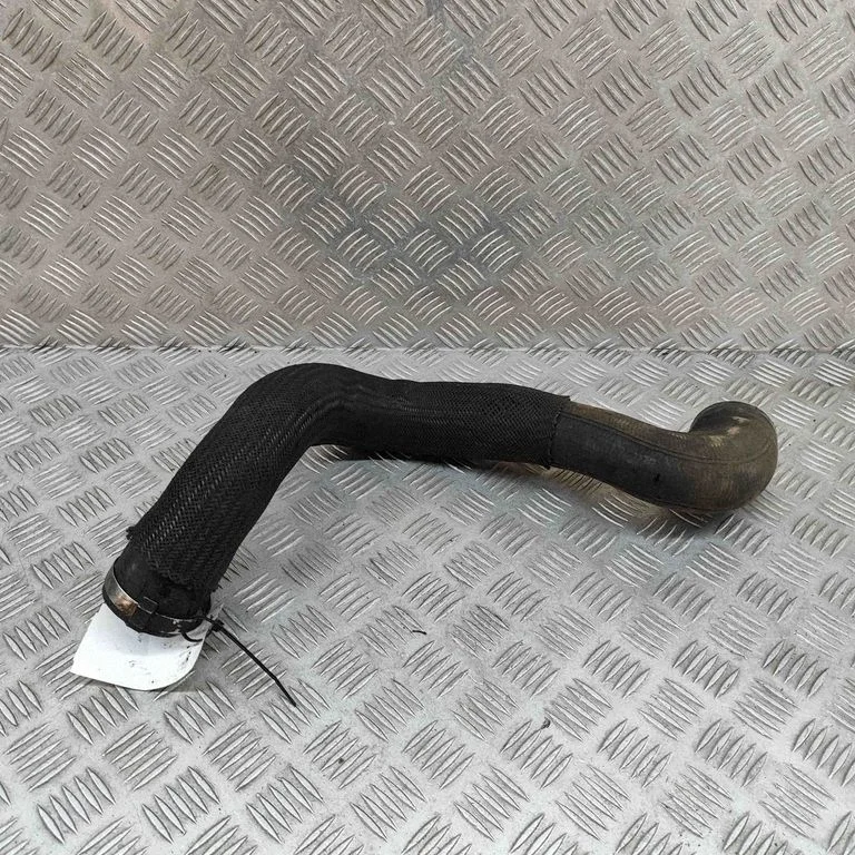 Motora dzesēšanas caurule (-es)/šļūtene (-es) 5005316AB