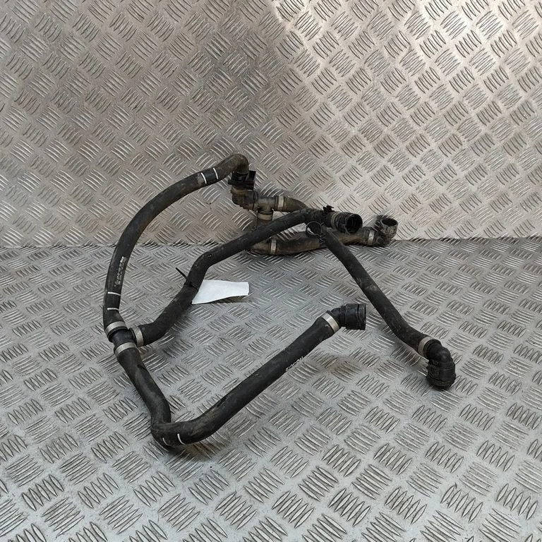 Mootori jahutusvedeliku toru / voolik A9105011400
