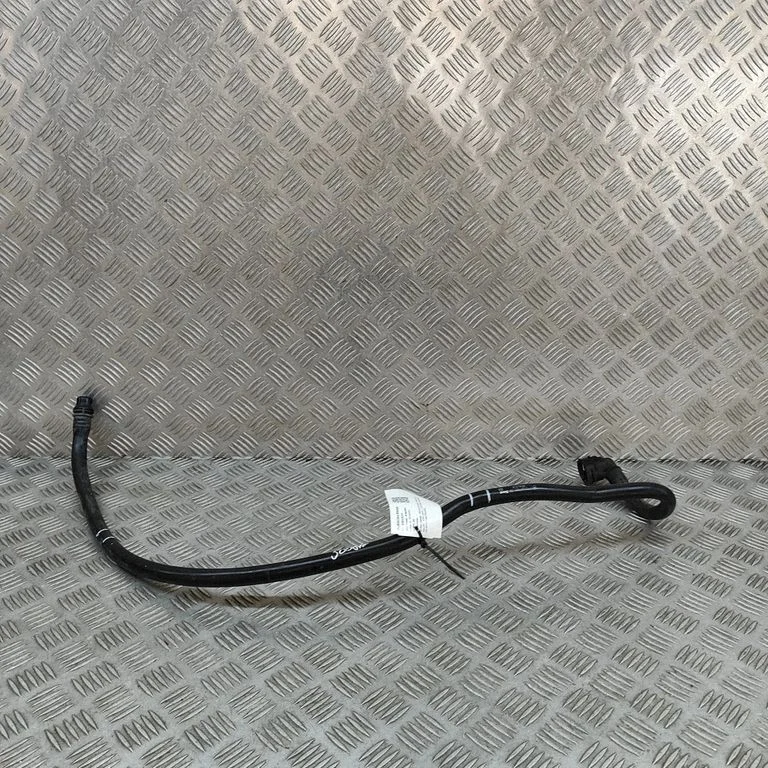 Mootori jahutusvedeliku toru / voolik A910500300