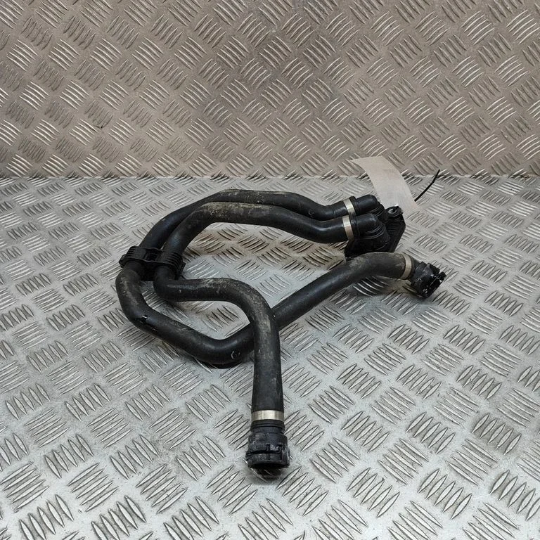 Engine coolant pipe/hose A2935001000