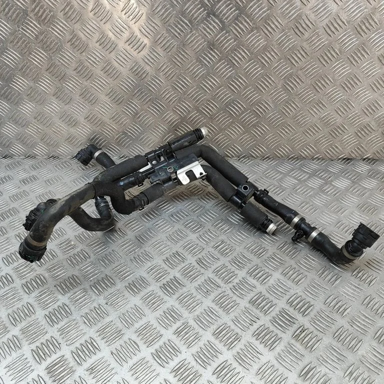 Engine coolant pipe/hose A2935010900
