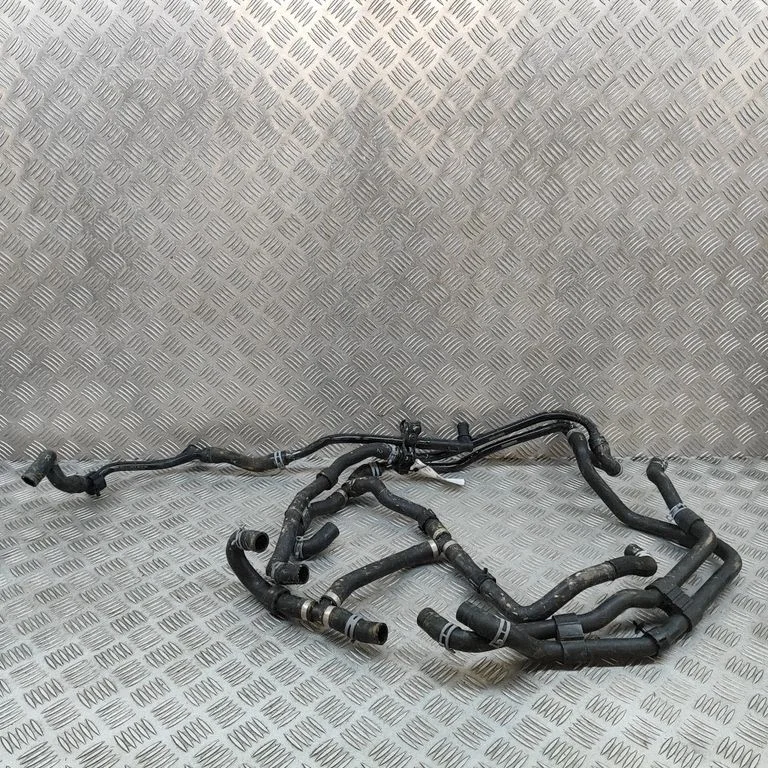 Motora dzesēšanas caurule (-es)/šļūtene (-es) 1EA121621G
