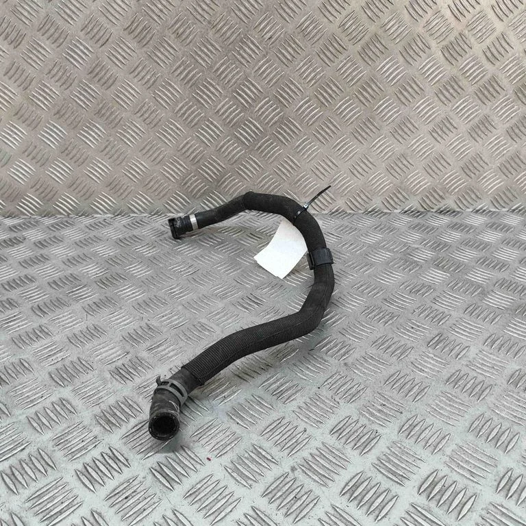 Motora dzesēšanas caurule (-es)/šļūtene (-es) 3Q0121108A