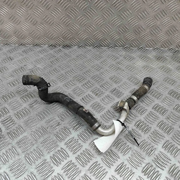 Motora dzesēšanas caurule (-es)/šļūtene (-es) 8658488