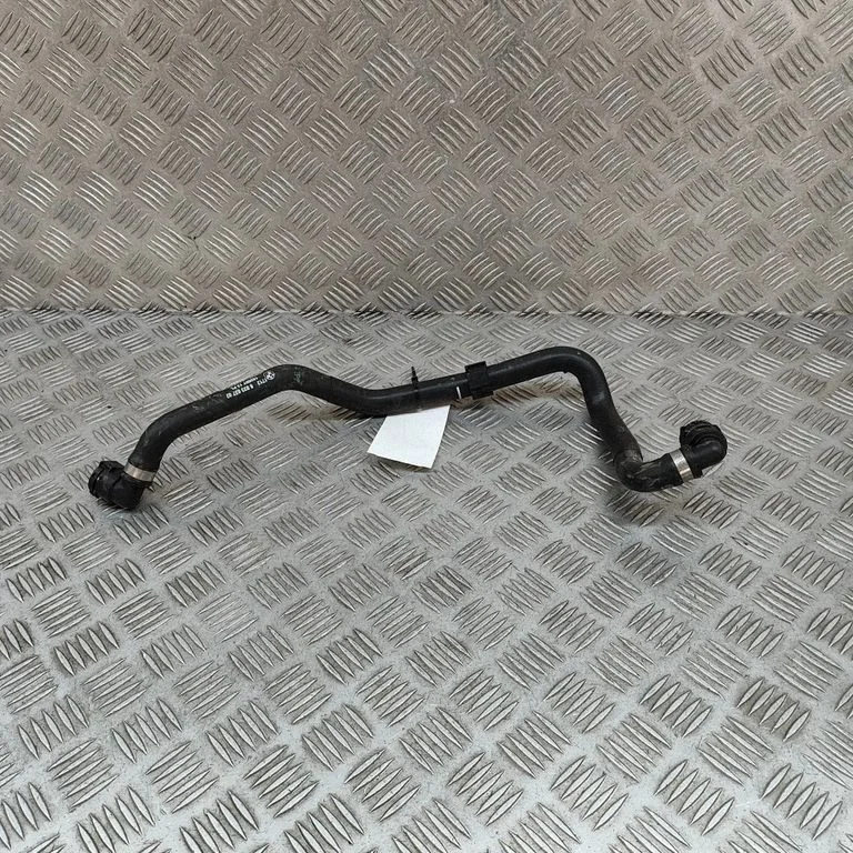 Engine coolant pipe/hose 8833637