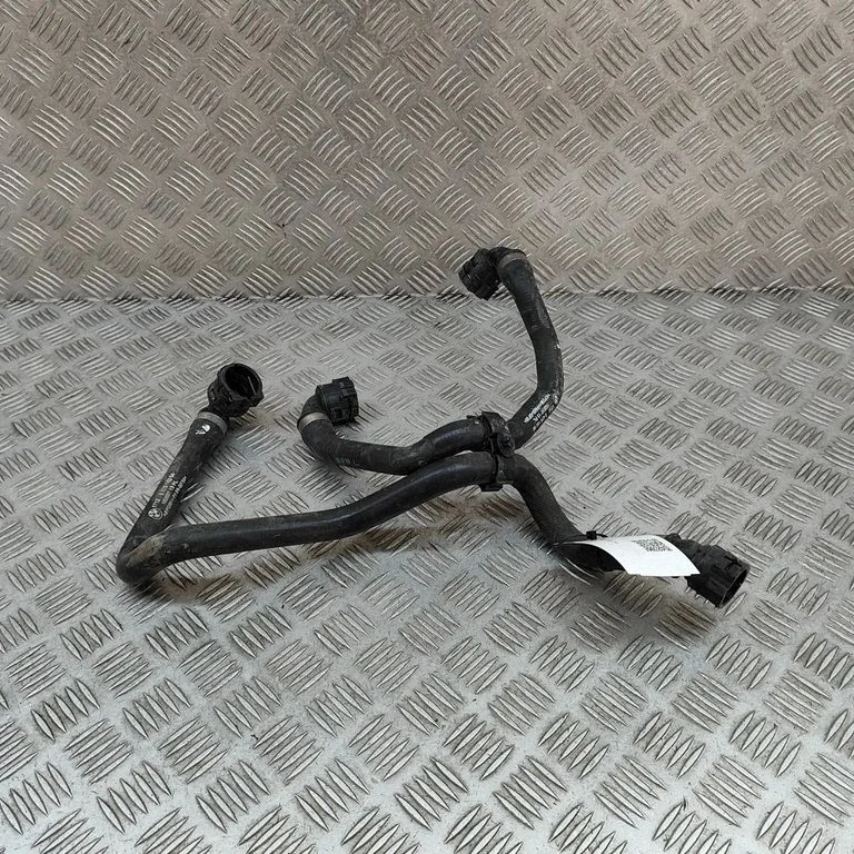 Engine coolant pipe/hose 8475141