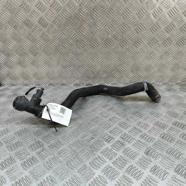 Motora dzesēšanas caurule (-es)/šļūtene (-es) 5Q0122051