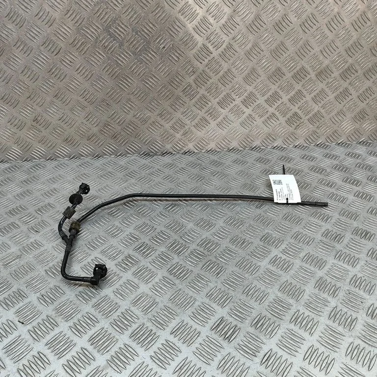 Motora dzesēšanas caurule (-es)/šļūtene (-es) 4KL121081C