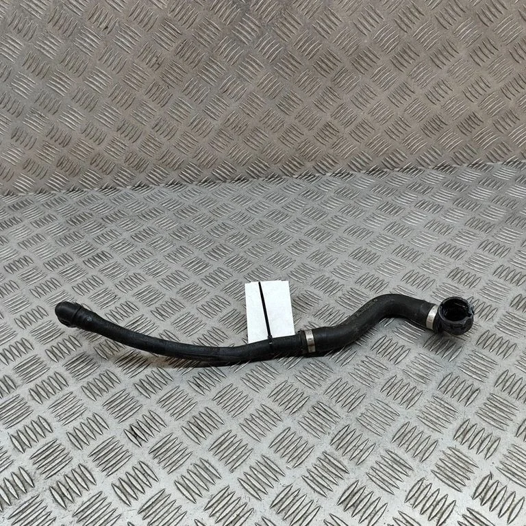Motora dzesēšanas caurule (-es)/šļūtene (-es) A2068304803