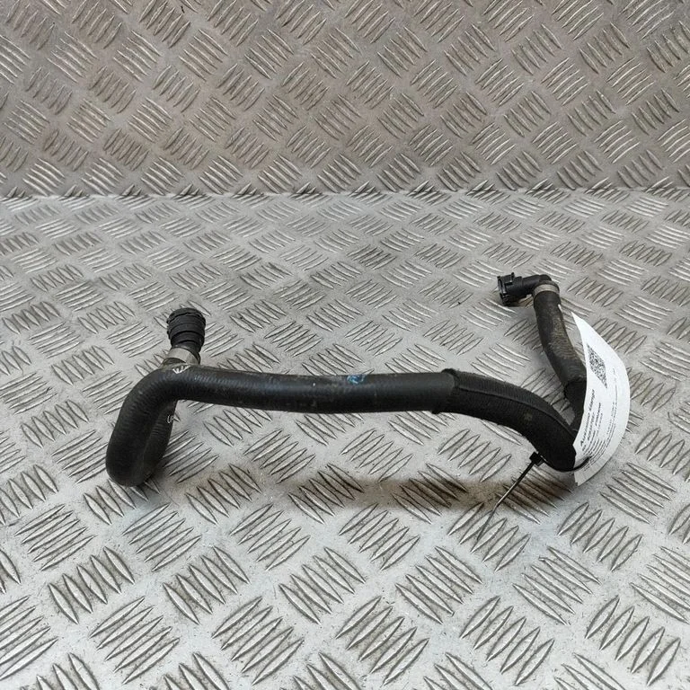 Motora dzesēšanas caurule (-es)/šļūtene (-es) 32252970