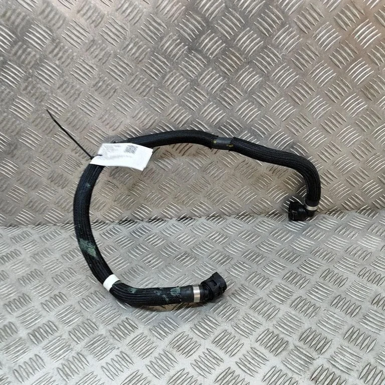 Motora dzesēšanas caurule (-es)/šļūtene (-es) 9841012080