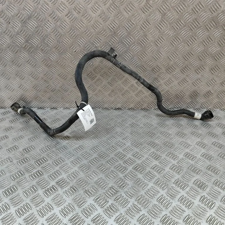 Engine coolant pipe/hose – Tesla Model Y (2020-)