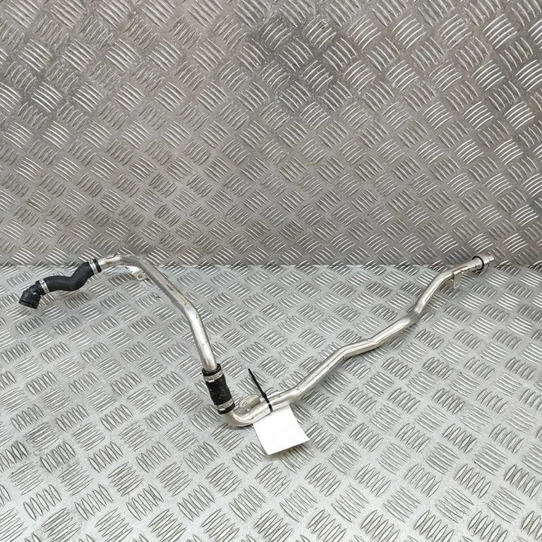 Motora dzesēšanas caurule (-es)/šļūtene (-es) A2542036800