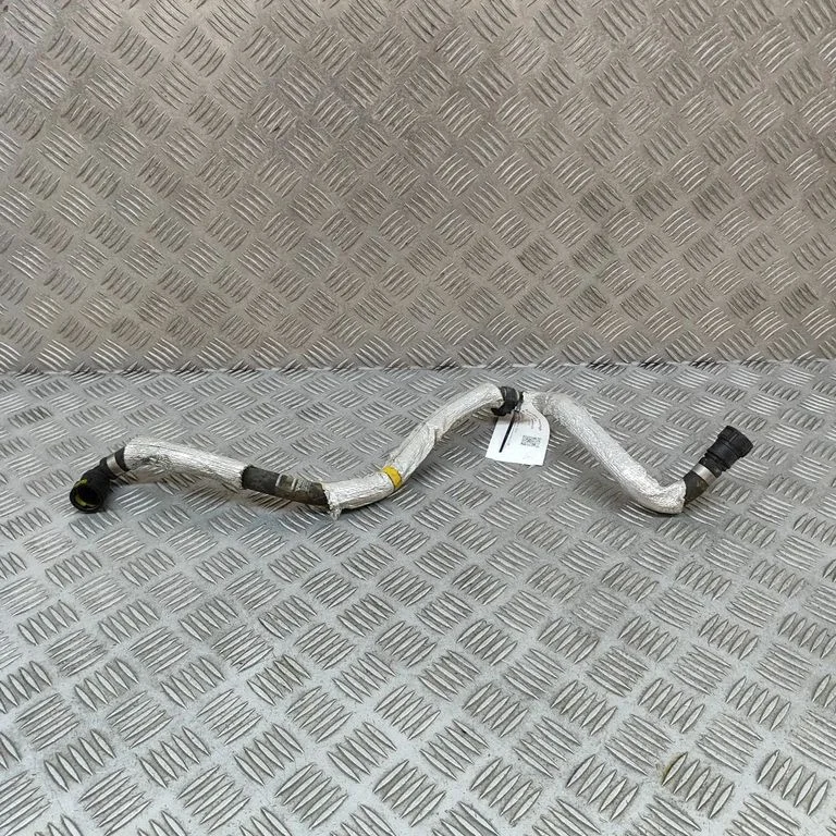 Motora dzesēšanas caurule (-es)/šļūtene (-es) 32252375